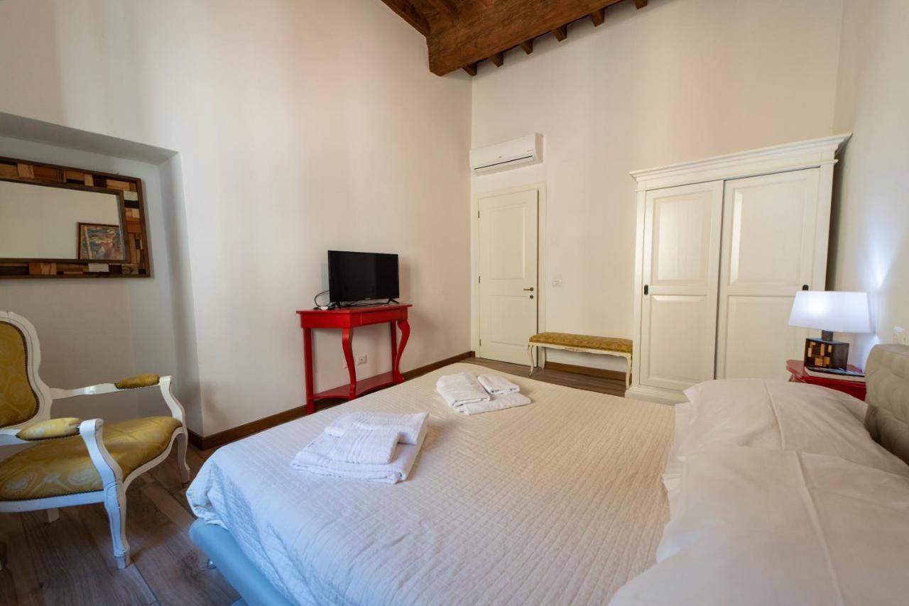Residenza Santa Croce Apartment Florence Exterior photo